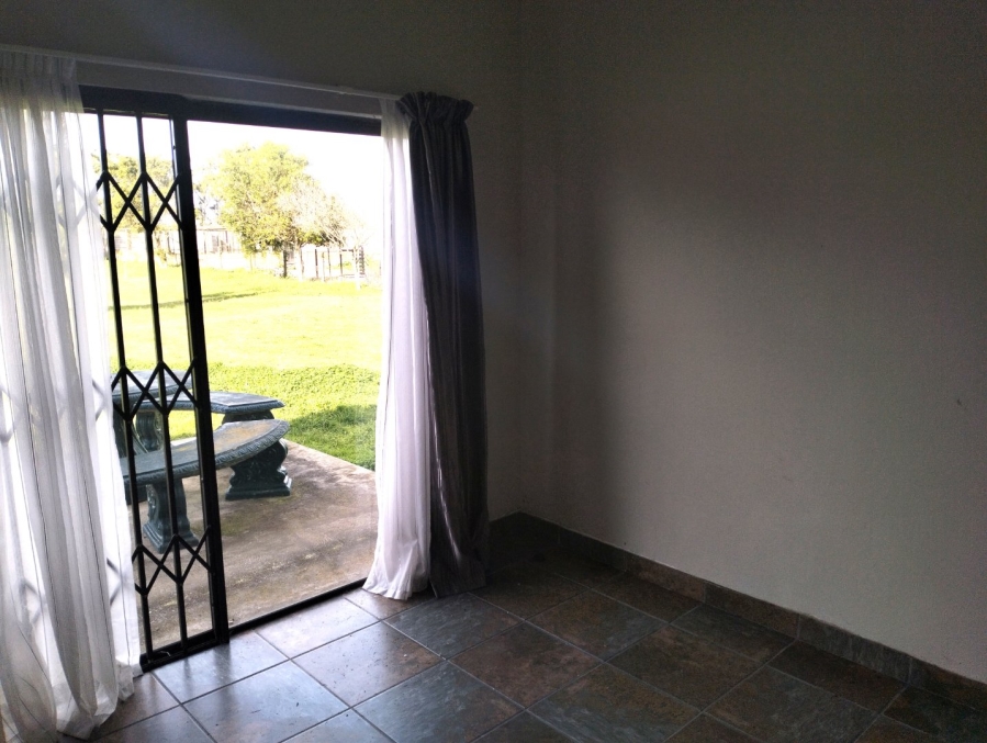 To Let 2 Bedroom Property for Rent in Aalwyndal Western Cape